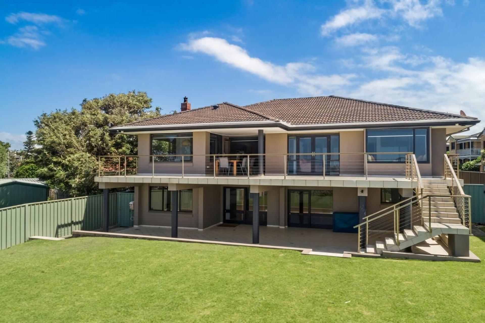 Spectacular Ocean Front Home With Pool Shellharbour Exterior photo