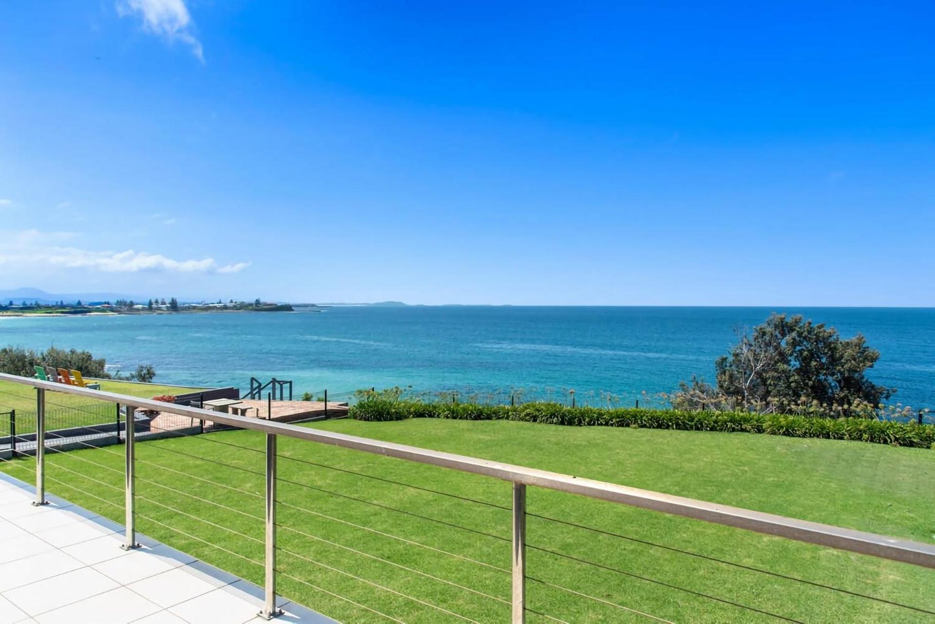 Spectacular Ocean Front Home With Pool Shellharbour Exterior photo