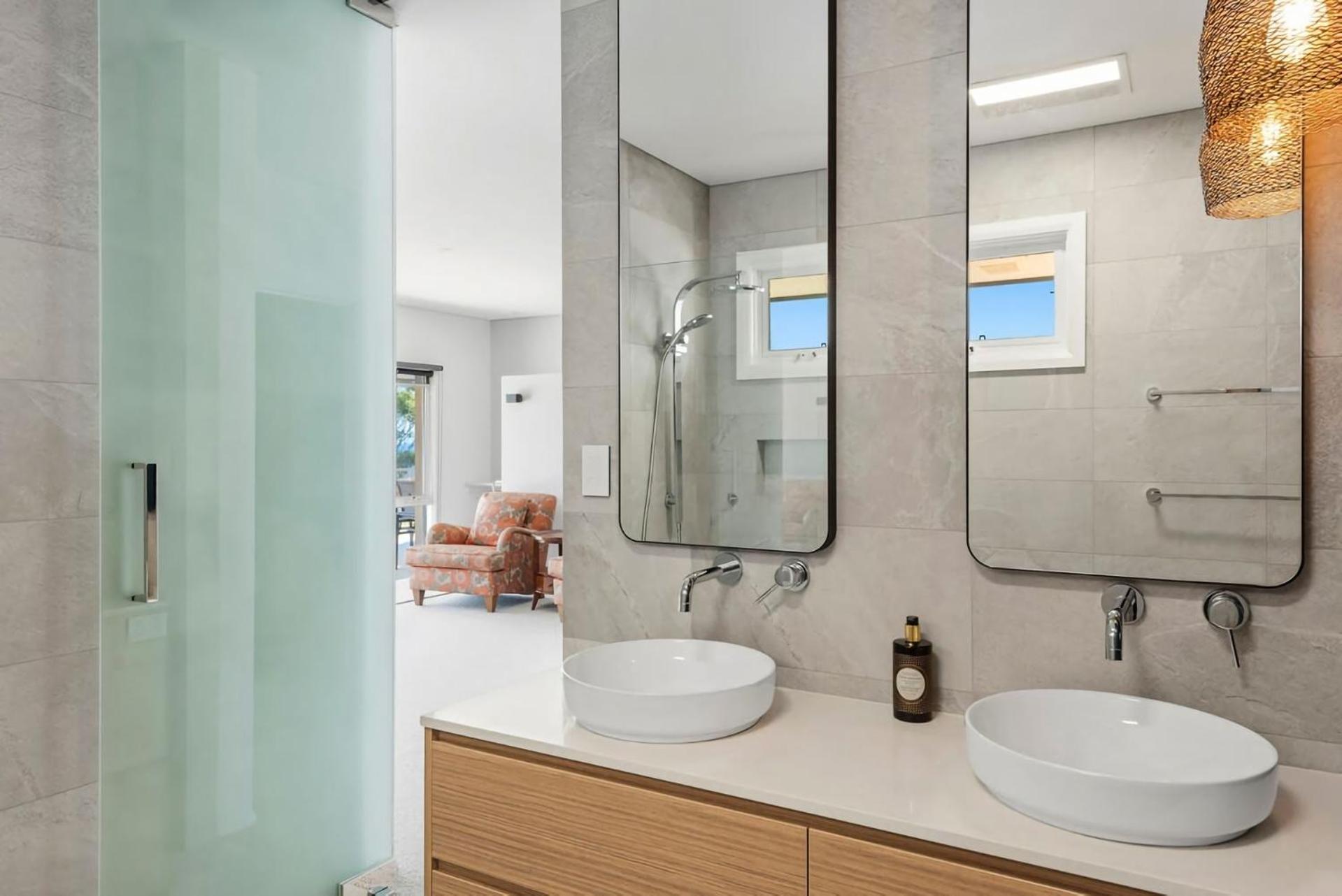 Spectacular Ocean Front Home With Pool Shellharbour Exterior photo